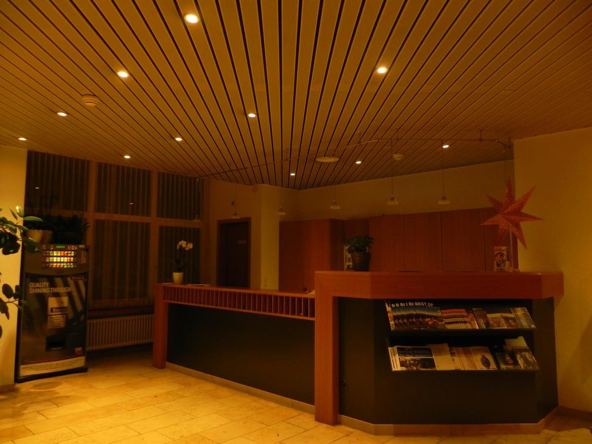 Zys Hotel Wettingen Exteriör bild