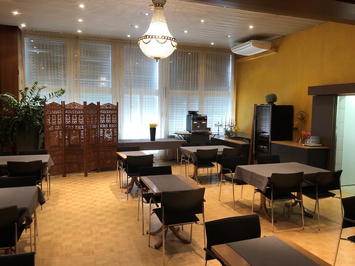 Zys Hotel Wettingen Exteriör bild